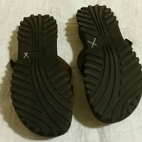 Rugged Outback Sandles - Picture 3 of 3