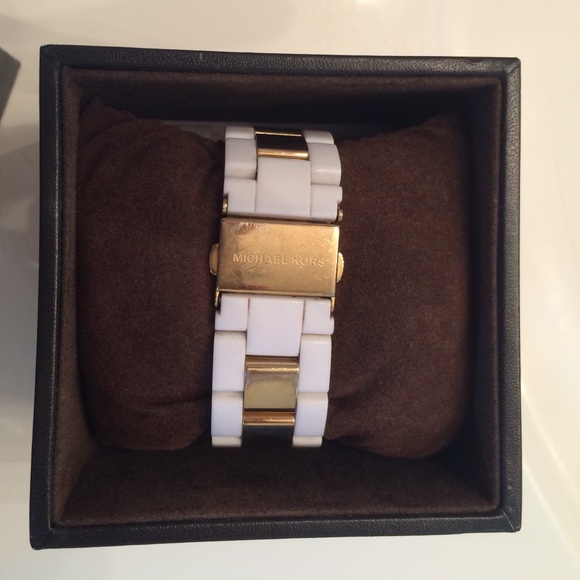 Micheal Kors White and Gold Watch - Picture 3 of 4