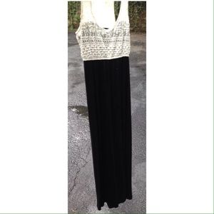 Charming Charlie's MaxiDress Crochet Offwhite/blk