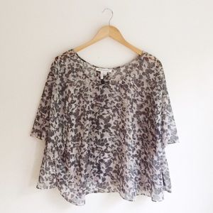 🎉HP🎉BCBGeneration printed flowy top