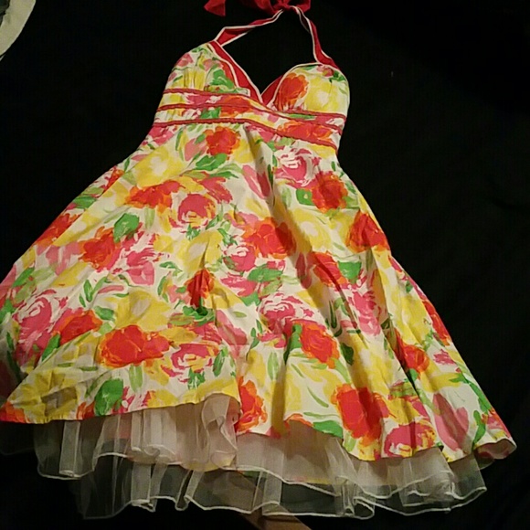 Dress - Picture 2 of 2