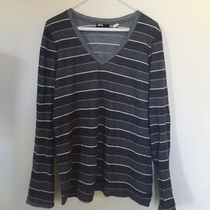 BDG soft, v-neck striped shirt