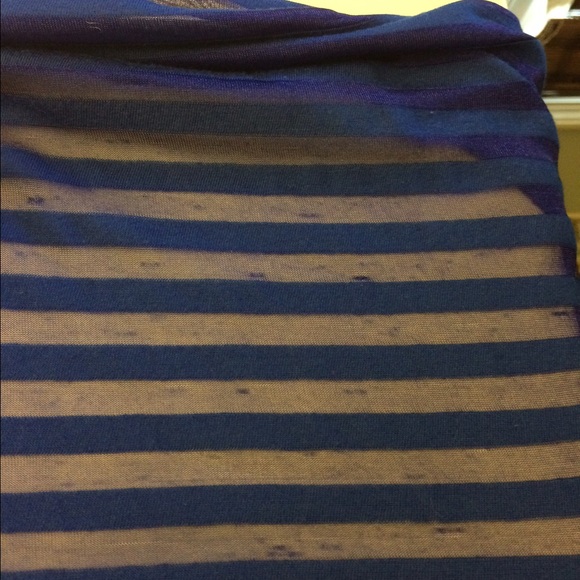 blue top with meshed see through stripes - Picture 3 of 3