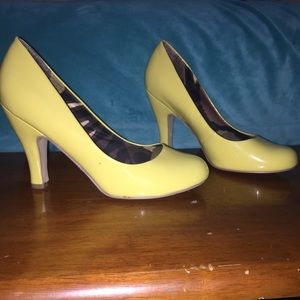 Yellow heels