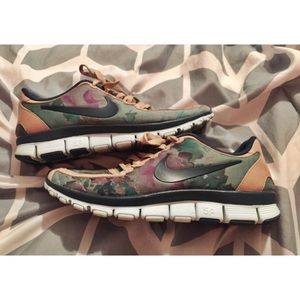 Unique Floral Nike 5.0
