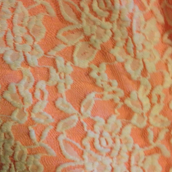 Cute simple dress - Picture 2 of 2