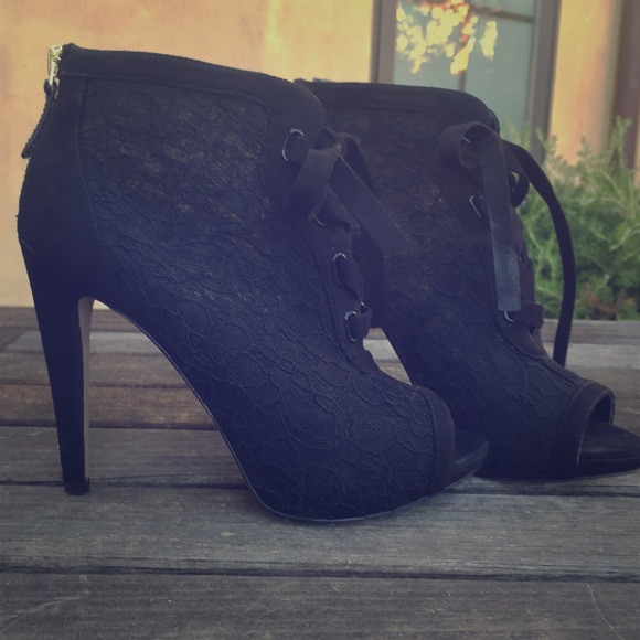 Nine West Black Lace Heels