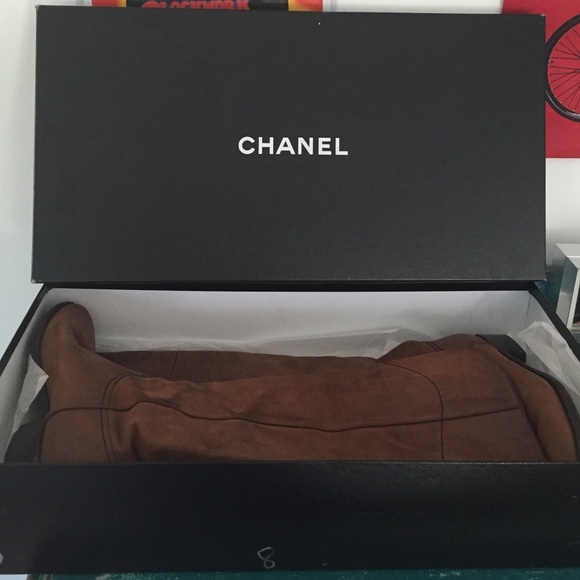 Barely worn Chanel Boots