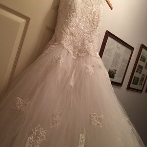 Wedding/prom gown