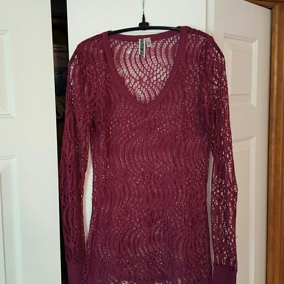 BKE lacy gossamer v-neck