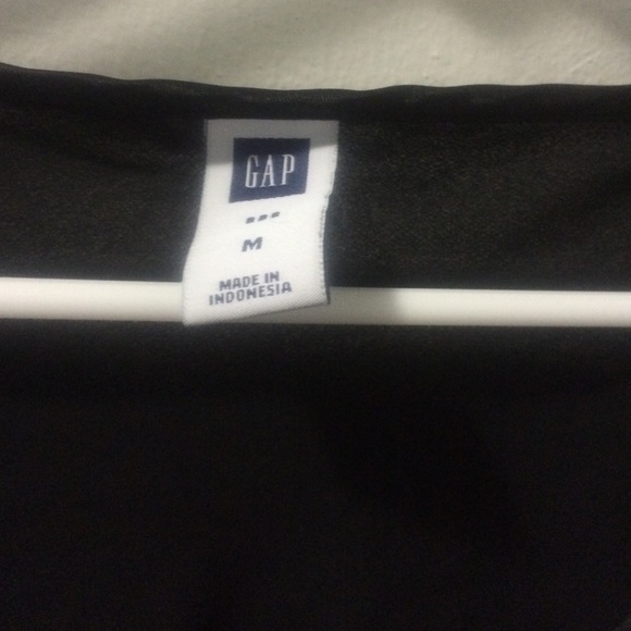 Black Gap too. Size M. Great condition! - Picture 2 of 2