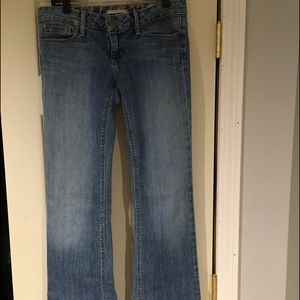 Gap low rise boot cut size 6r
