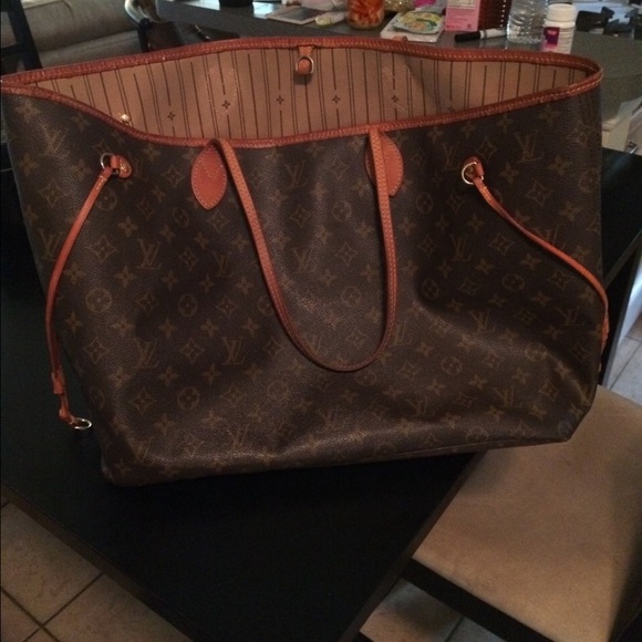 *****SOLD*******Authentic LV never full GM