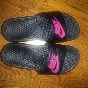NIKE slides!