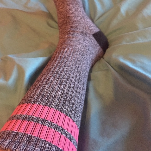 active socks - Picture 3 of 3