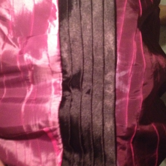 Party dress - Picture 3 of 3