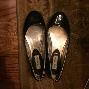 Steve Madden basic black flats