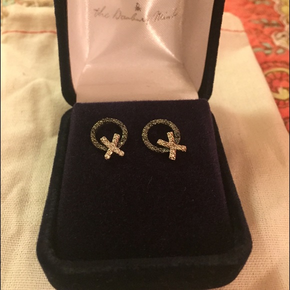 X and O earrings