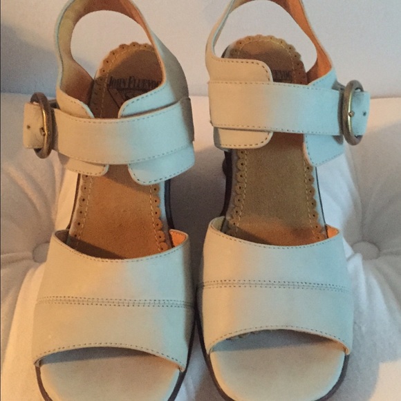 Like new John Fluevog funky & fun sandals