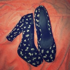 Chunky Black and Cream Patterned Pumps