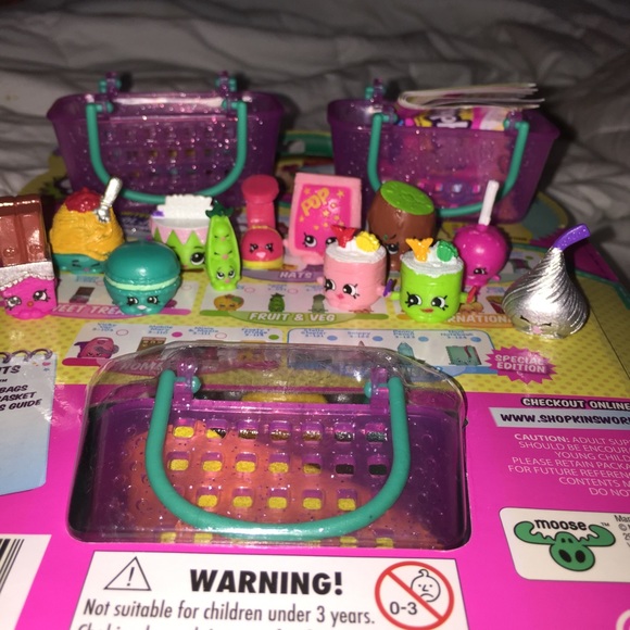 ❌Sold❌Shopkins Season 3 Lot of 12 loose Shopkins