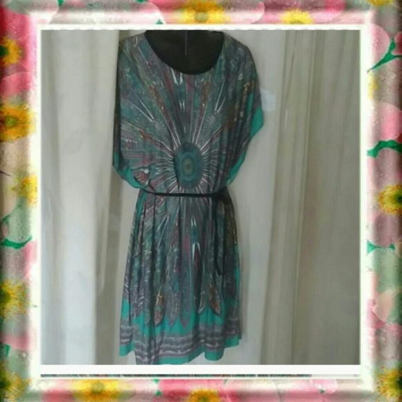 💚💜GORGEOUS PRINTED RETRO DRESS OR TOP