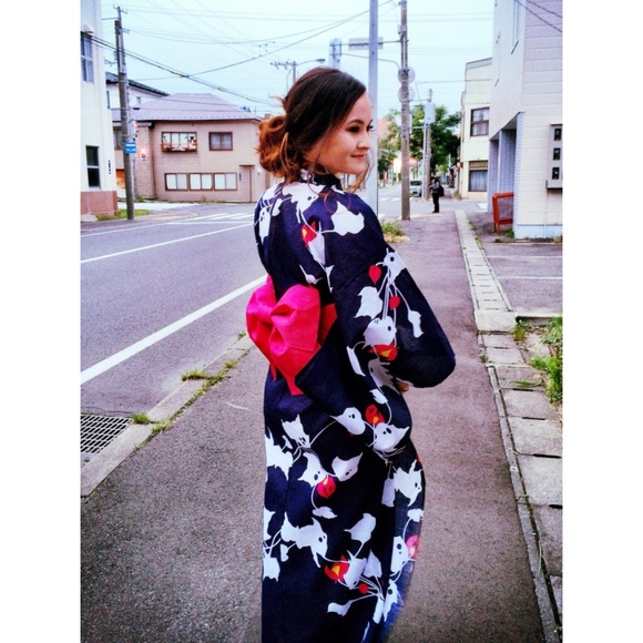 Meet Your Seller!! 😁❤️ - Picture 2 of 4