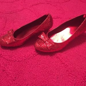 Glittery red 1 inch high heels