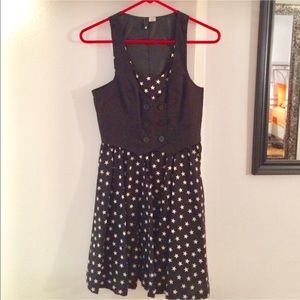 Star print black & white dress