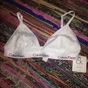 Sz: medium Calvin Klein triangle bra