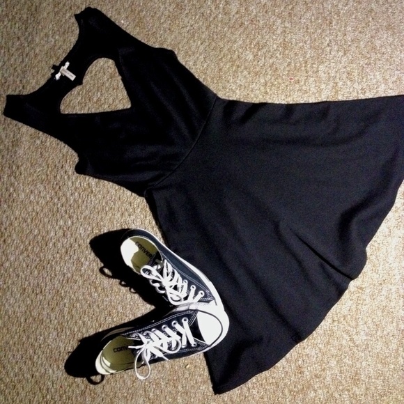 💜Heart Cutout Skater Dress💜