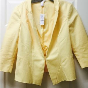 Nwt yellow coat
