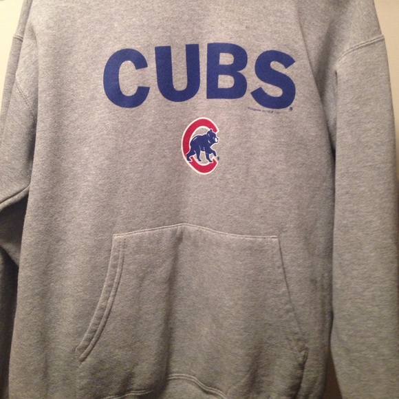Cubs sweatshirt