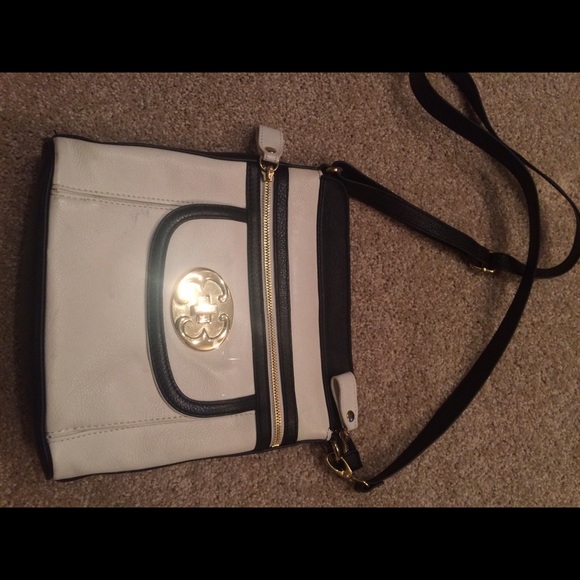 Emma Fox cross body bag!!
