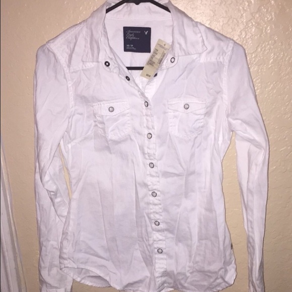 🚫SOLDAmerican Eagle Button Up🎉
