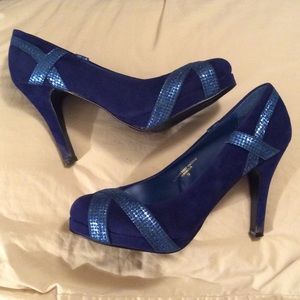 Charming Charlie blue heels size 9 💙👠