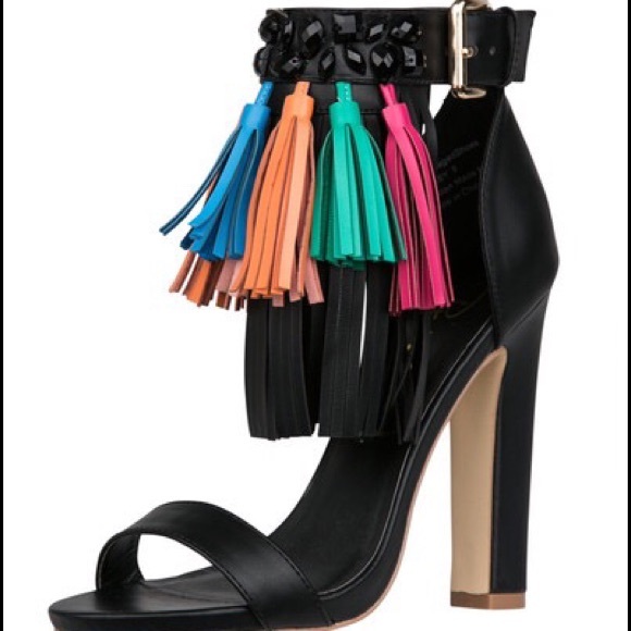 🔥🔥Hot Privileged Multicolored Fringe Sandal🔥🔥