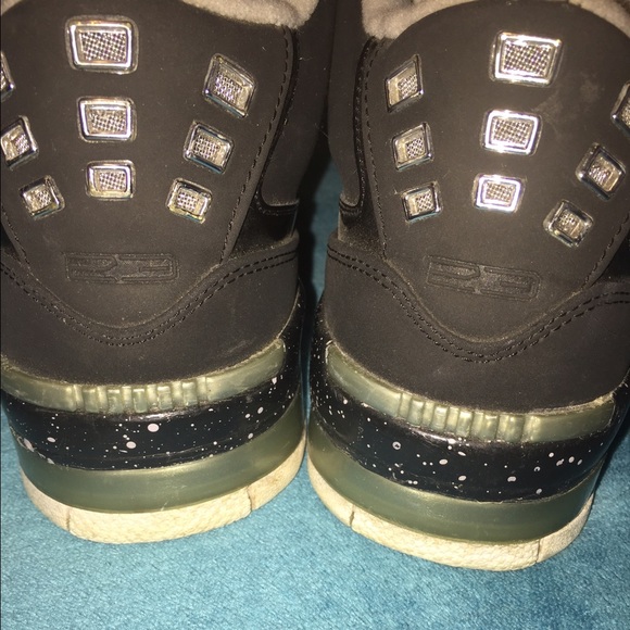 Black Jordans - Picture 2 of 3