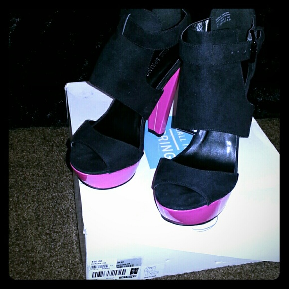 Hot Pink & Black Heels!!!!!!