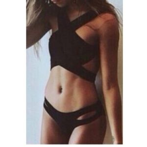 Black strapey bikini