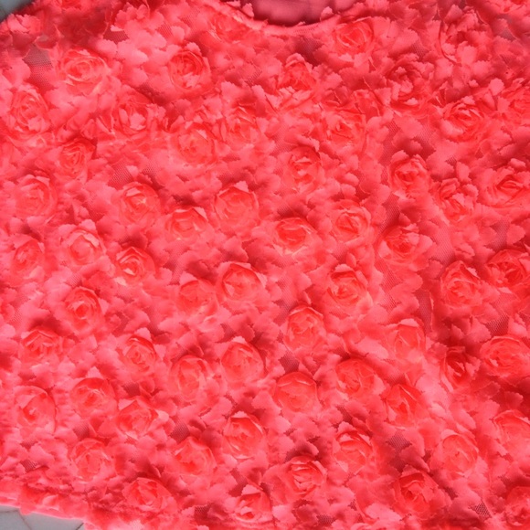 Rosette crop top tank - Picture 2 of 3