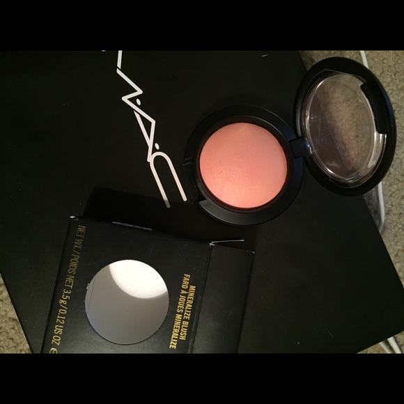 Mac Cosmetics "Lured to Love" Blush