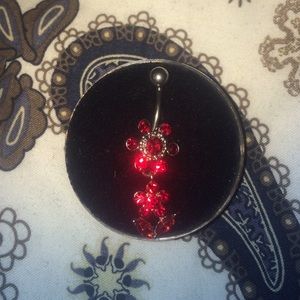 Belly button piercing jewelry: two red flowers