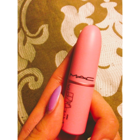 Bianca B Giambattista Valli Collection by Mac