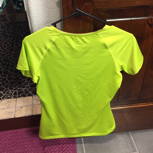 Nike shirt - Picture 2 of 3