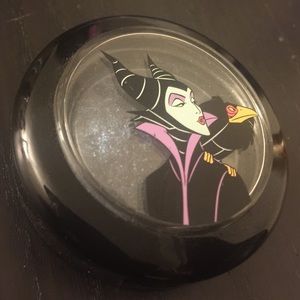MAC Venomous Villains She Who Dares