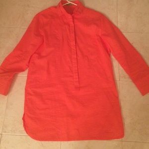 Beautiful long sleeve tunic. Lightweight.