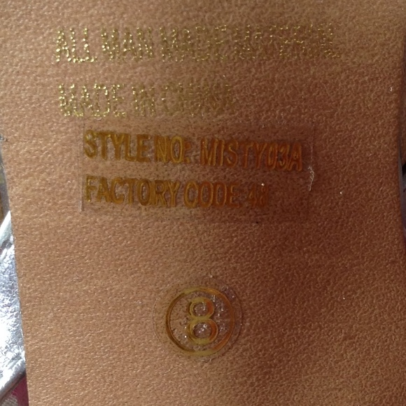 SILVER SLING BACK STILETTOS 8 NWOT - Picture 4 of 4