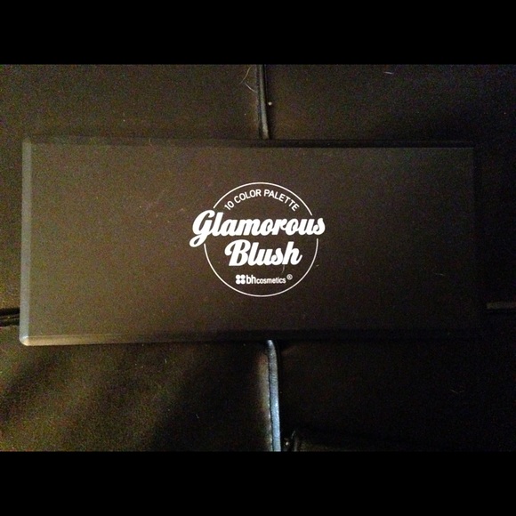 NEW Glamorous Blush 💕