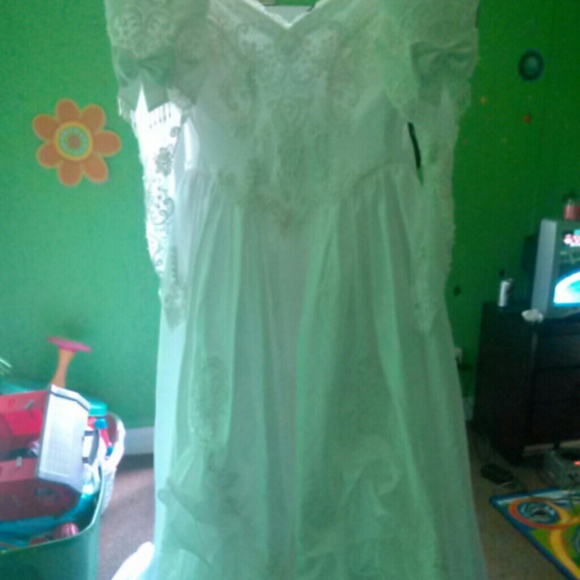 Womsn weeding dress size ten